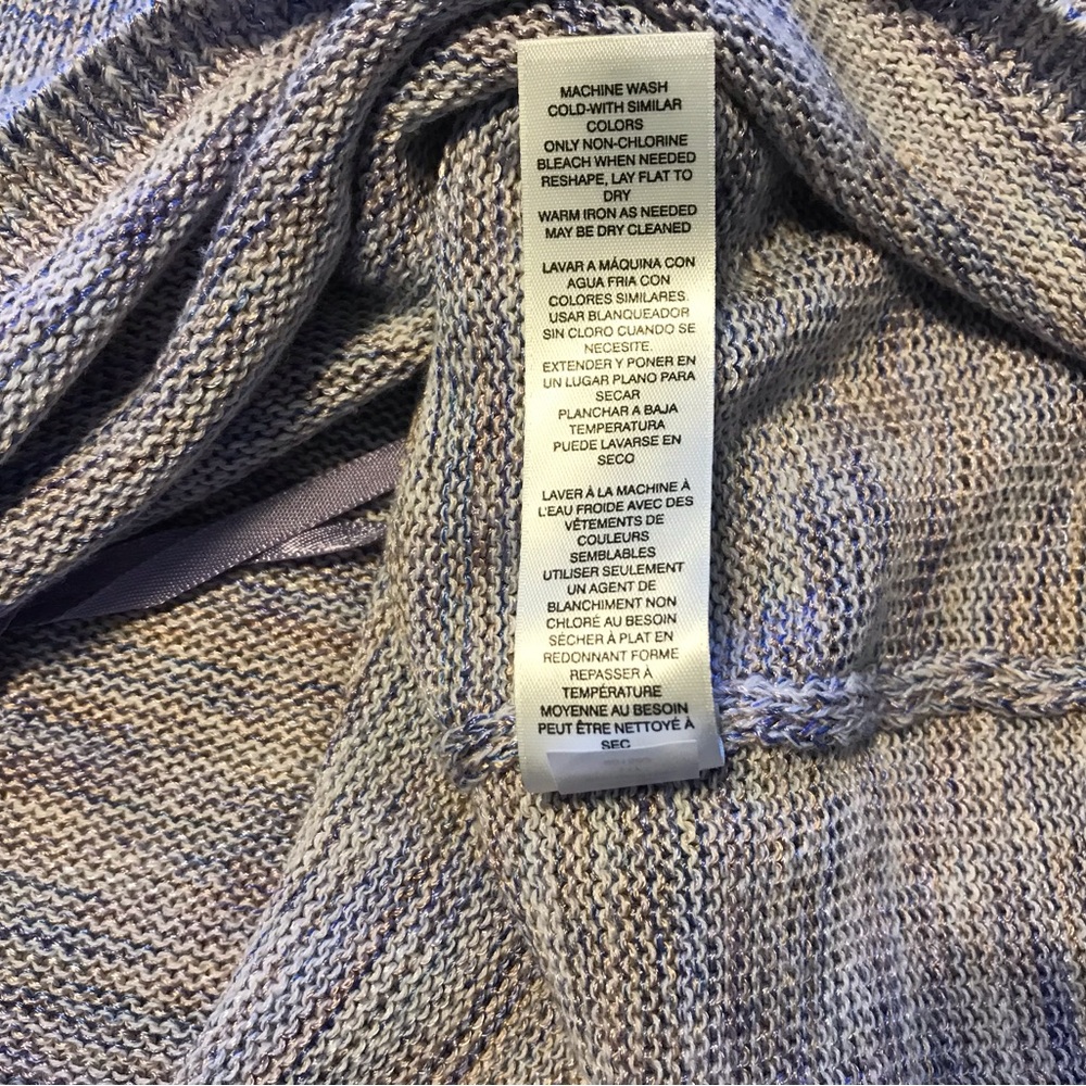 Chico's Blue and Cream Knit Top - Picture 7 of 7